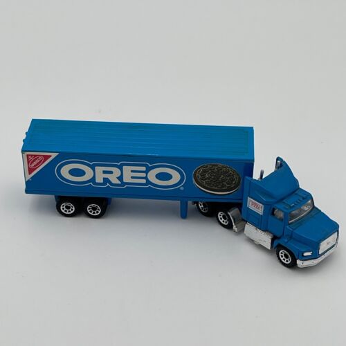 Vintage Matchbox 1:97 Replica Ford Aeromax Tractor w/ Articulated Trailer Oreo - Picture 4 of 16