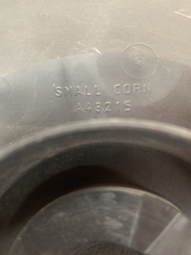 JOHN DEERE SMALL CORN PLATE A49215 - Picture 3 of 3