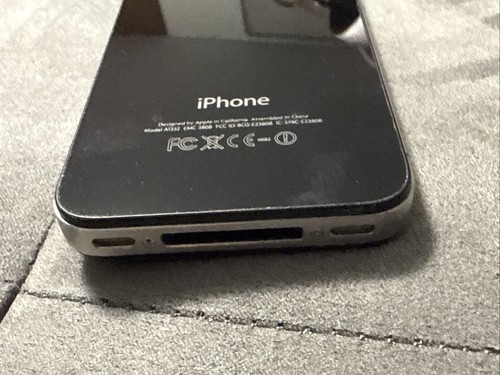 Apple iPhone 4 - Noir - Pour Pièce - Modèle A1332 IMEI 013266005310836 (702) - Photo 3 sur 6