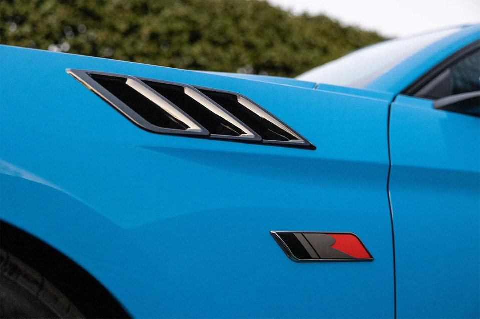 Extratores térmicos de ventilação Roush 422326 Fender para 2015-2023 Mustang preto brilhante LH RH - Imagem 3 de 3