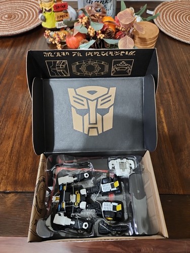 RICOCHET Transformers Generations Selects Power Of The Primes Action Figure - Picture 5 of 7