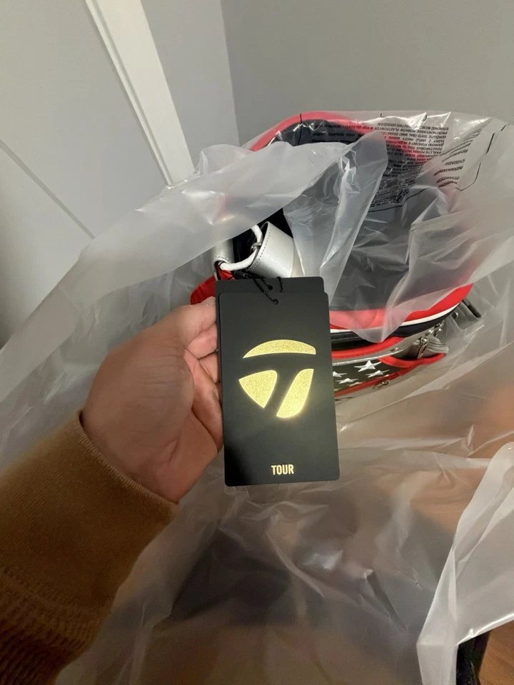 Bolsa de golf TaylorMade Heritage Staff 6 vías superior abierta en Estados Unidos 2025 edición limitada Foto 4 de 4