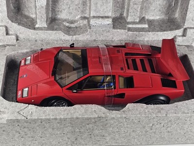 Autoart Signature Collection Lamborghini Countach Walter Wolf Edition 1:18 Red