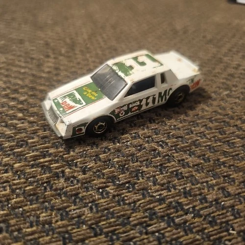 Vintage1982 Hot Wheels Mountan Dew 11 Racing Stocker HK Base