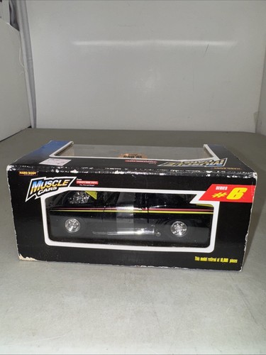 Tootsietoy Hard Body Muscle 1969 Camaro Z-28 Black 1:32 Retired at 10.000pcs New - Picture 9 of 14