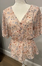 Sienna Sky Babydoll Top Blush Pink Floral Size Medium 💗