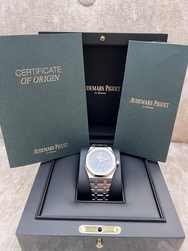 Audemars Piguet rare grey rhodium Royal Oak 37mm. Ref 15450ST - Picture 3 of 12