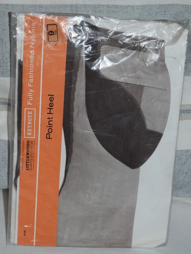 VINTAGE KEYNOTE FULLY FASHIONED SEAMED STOCKINGS Foot SIZE 9 inches - Picture 2 of 4