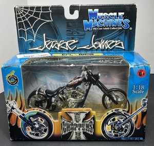 Muscle Machines Jesse James West Coast Choppers Cherry CFL 1 18 Scale JJ03-18-16