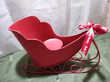Santa Sleigh Centerpiece Candle holder Merry Christmas Red Metal Tin Decoration