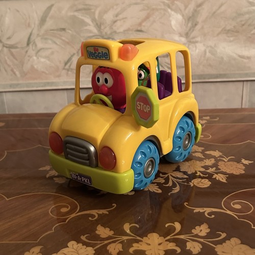 Big Idea Blue Box Toys 2003 VeggieTales Be Veggie IN A PKL School Bus. WORKS - Picture 6 of 6