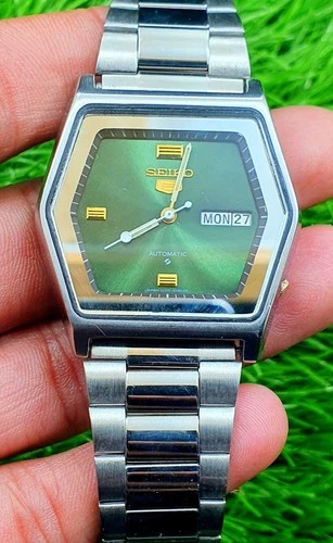 Vintage Of Seiko 5 Automatic Men Watch Day Date Japan Made Square Green Dial
