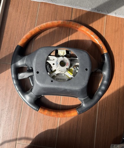 3rd Gen Ls400 Steering Wheel (Black Leather With Wood) In Perfect Condition!! - Picture 2 of 2