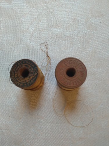 Antiker Seidenfaden 1800er-1900er Jahre 2 Spulen 1- CORTICELLI & 1-BELDING BROS & CO - Bild 3 von 6