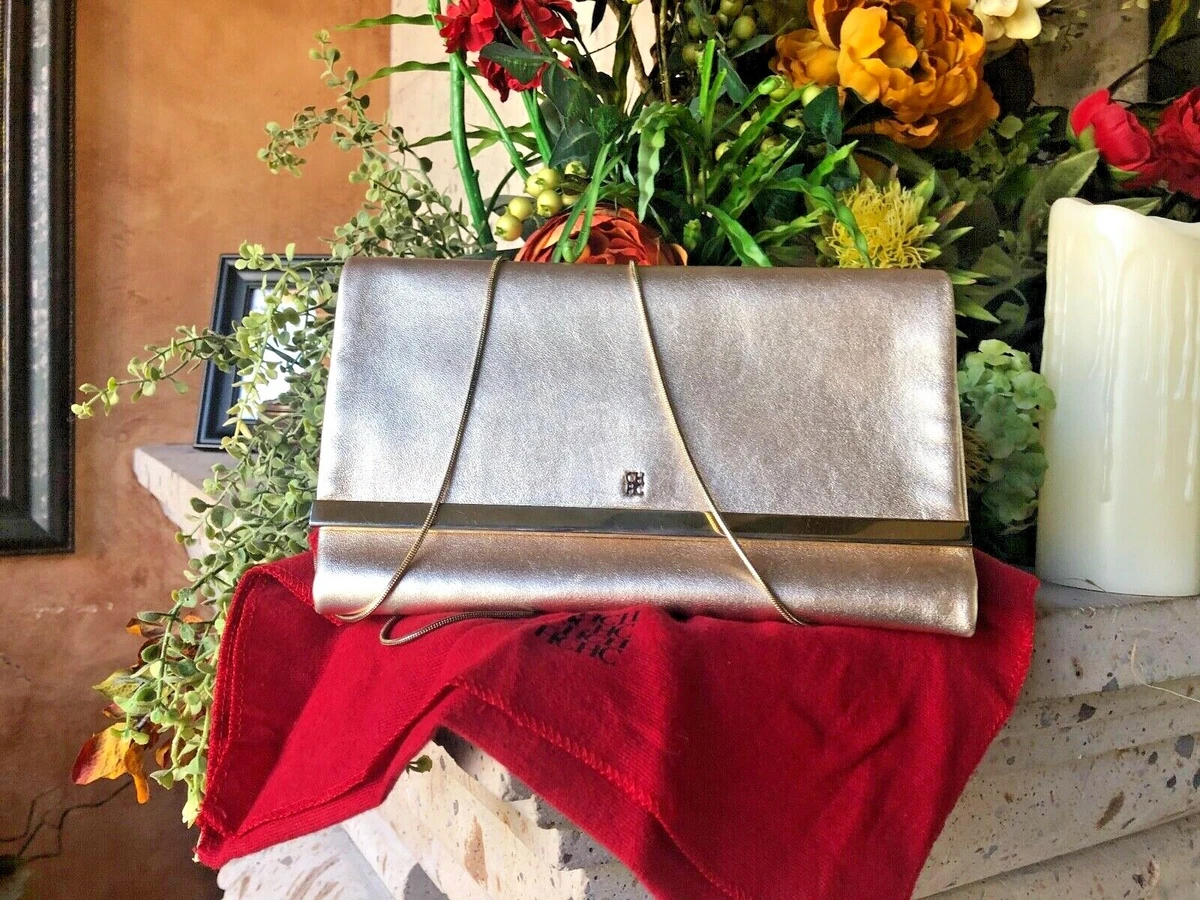 Carolina shop herrera clutch