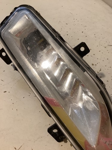 2020- 2024 NISSAN FRONTIER DRIVER LH FOG LIGHT OEM C44L-13407 TL - Picture 2 of 6