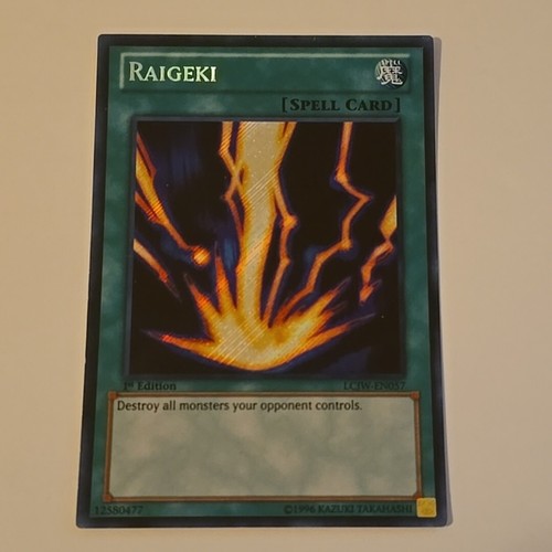 YuGiOh TCG - Raigeki LCJW-EN057 1st Edition Secret Rare Holo Foil - Picture 1 of 8