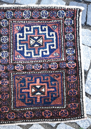 Fabulous Antique Caucasian Bag Face Rug 27'' x 20'' Collector Item Bag Face Rug - Picture 8 of 12