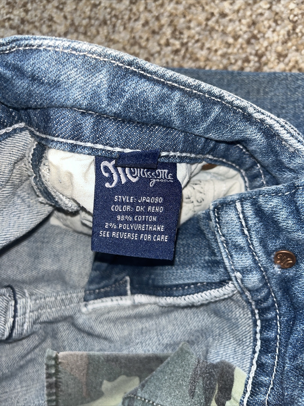 Miss Me Jeans Woman 26x25.5 Capri Jeans Distressed Flap Pocket - View 6