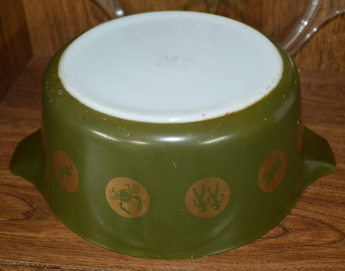 Pyrex Zodiac Casserole Dish W/ Starburst Lid Green & Gold 8" Diameter Vintage - Picture 5 of 6