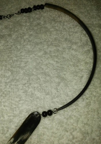 Natural Bib Collar Necklace - Picture 9 of 12
