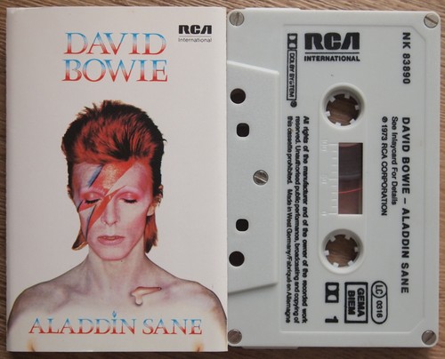 DAVID BOWIE - ALADDIN SANE (RCA NK83890) 1980s EUROPE CASSETTE REISSUE - SCREWS - Picture 1 of 3