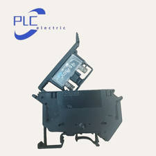 3004142 10PCS NEW Phoenix UK 5-HESILA 250 Fuse Terminal 800V 63A 1bits Black