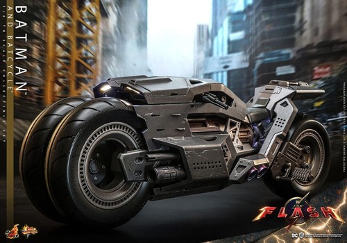 DC COMICS: the FLASH – BATMAN and BATCYCLE SET 1/6 Action Figure 30 cm HOT TOYS - Imagen 17 de 23