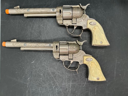 2 Vintage, 1950's, GENE AUTRY, Leslie/ Henry TOY cap gun ivory horse grip - Picture 2 of 18