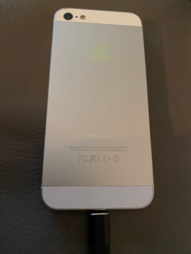 Apple iPhone 5 A1429 - 16GB - White/Black (Unlocked) Mobile Phone locked - Picture 4 of 7