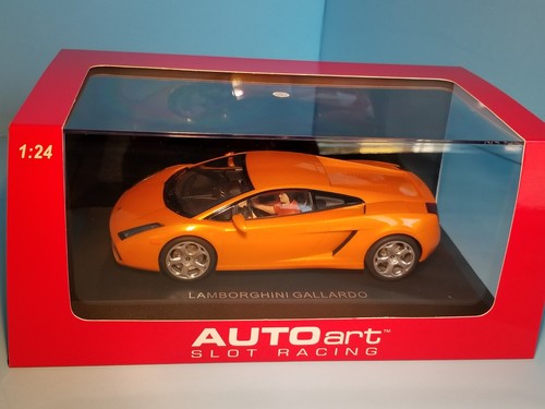 AutoArt SLOT Car 1:24 (LARGE) Lamborghini GALLARDO Luci NUOVE Giallo 14032 - Foto 6 di 6
