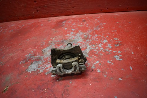 2008 Polaris trail boss 330 rear brake caliper 1910806 - Picture 5 of 8