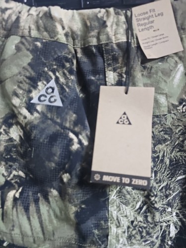 Nike ACG "Smith Summit"Men's Allover Print Cargo Pants Size Large (FB8199 386) - Picture 6 of 8