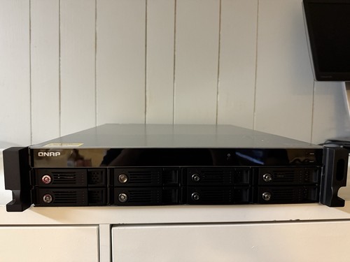 QNAP TS- 869U-RP - Used - Afbeelding 7 van 9