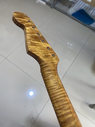 22Frets Gloss Roasted Flame Maple Electric guitar Neck - Picture 4 of 15