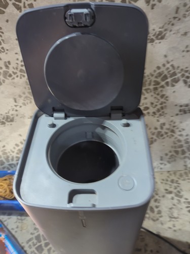 SAMSUNG Auto Empty Dustbin Clean Station - Picture 4 of 4