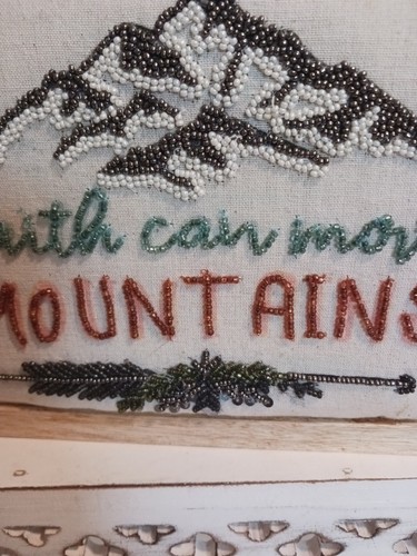 Kreuzstich Perlen Plakette Spruch Glaube kann Berge versetzen Holzrahmen Land - Bild 2 von 6