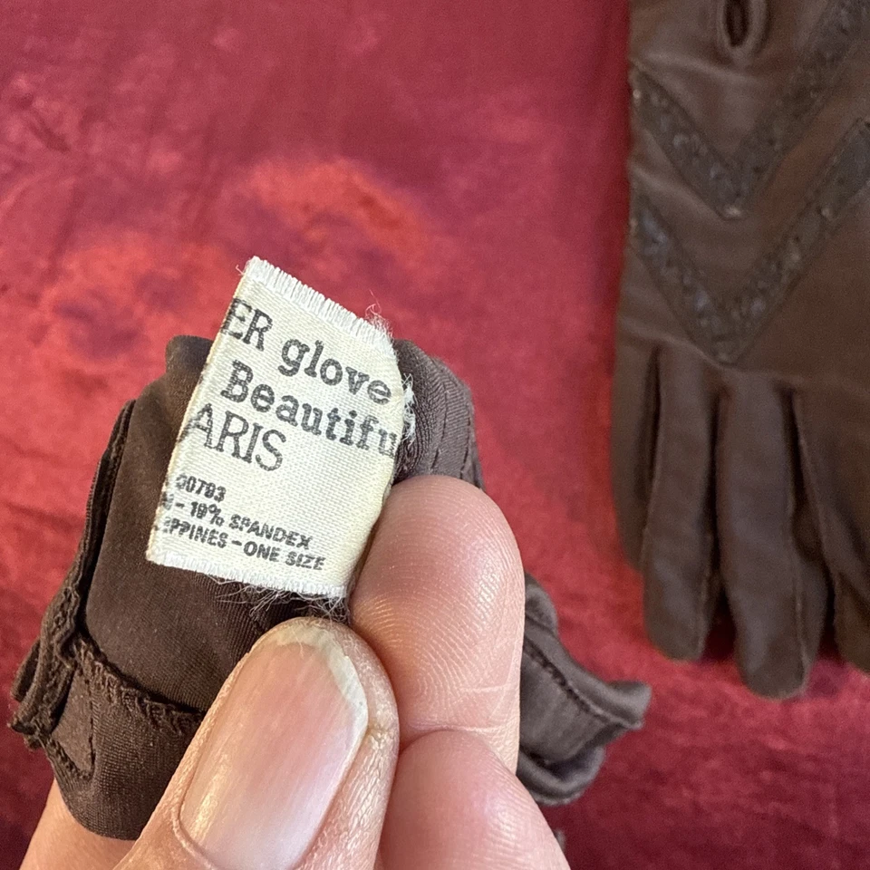 Aris Isotoner Womens Medium Leather Gloves AND a pair of Par Mate Leather Gloves - Image 4 of 4