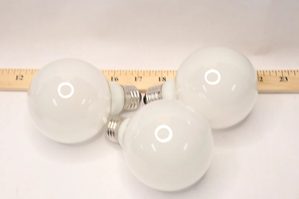 (3-Pk) Ecosmart Vintage LED Light Bulb Glass Daylight G25 40W 1005 183 183 - Image 2 of 4