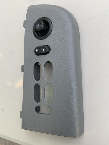 04-08 Ford F150 Driver Side Master Window Switch Cover Bezel Only Gray OEM - Picture 2 of 3