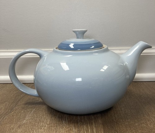"Coastal Blue" LE CREUSET Traditional Teapot 1.4 Quart Stoneware *2nd Choice* - Picture 2 of 6