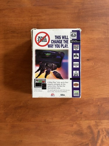 EA Sports Adattatore Gioco 4 Vie SEGA Genesis Multiplayer CIB Completo e Testato - Foto 3 di 7
