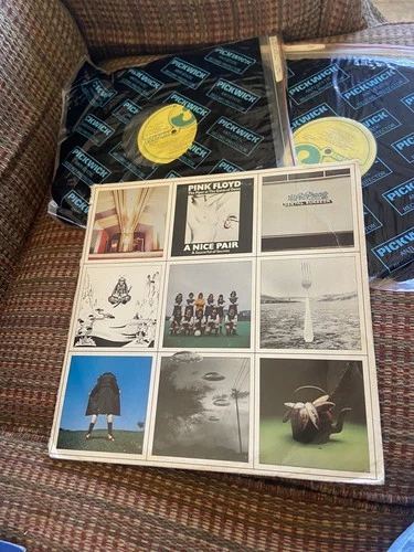 1973 Pink Floyd A Nice Pair Uncensored Cover Classic Rock vinyl record 2 LP Set