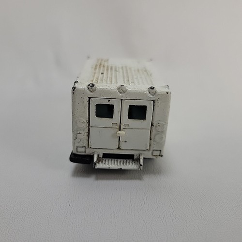 Hot Wheels American Ambulance Service Back Doors Open White Paramedic Toy 1988 - Picture 4 of 8