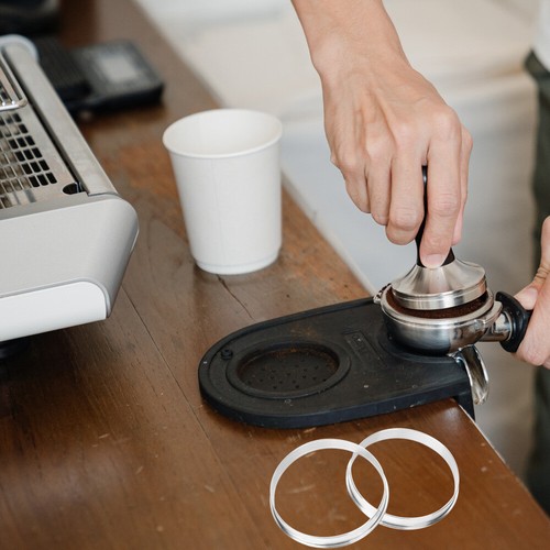 Máquina de sellado de productos de 2 piezas de aluminio anillo taza sellador leche té - Imagen 4 de 12