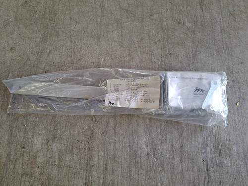 Middle Atlantic TOR-X-20RP 2SP Recess Mount Tilt-Out Wall Rack Hardware Kit - Afbeelding 1 van 8