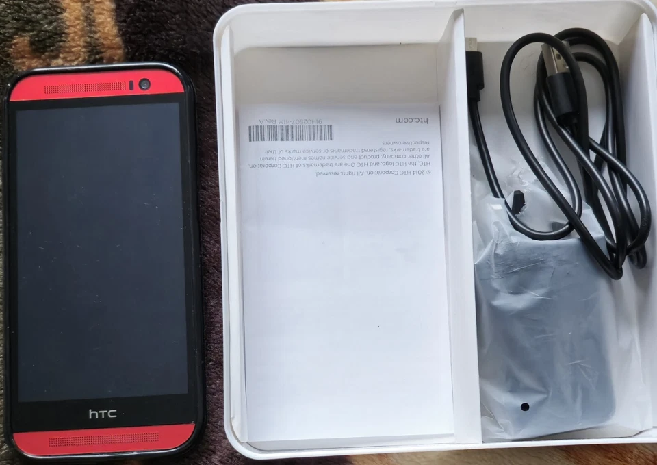 HTC One M8 32GB  (Unlocked) Smartphone - RED - Image 3 of 4