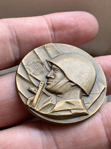 Set Of 2 Bronze Medals In Honor Of WW2 Victory Anniversary CSSR - Picture 7 of 9