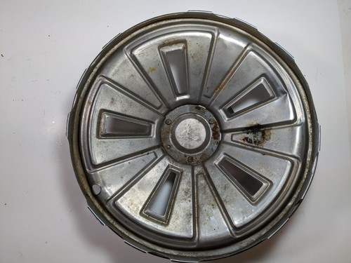 1966 Ford Mustang 14" Wheel Hubcap with Spinner - Picture 7 of 9
