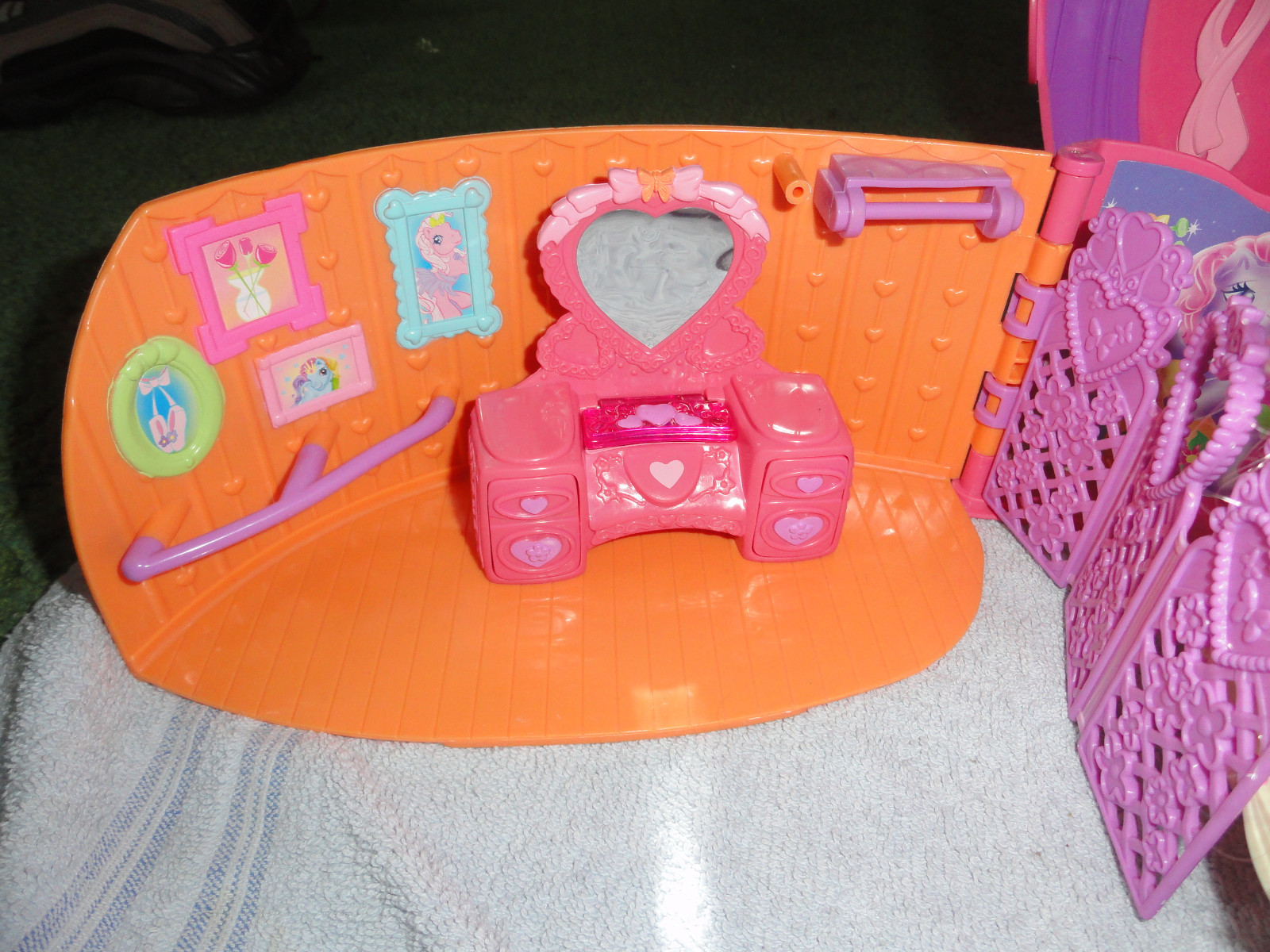 Picture 6 of 12